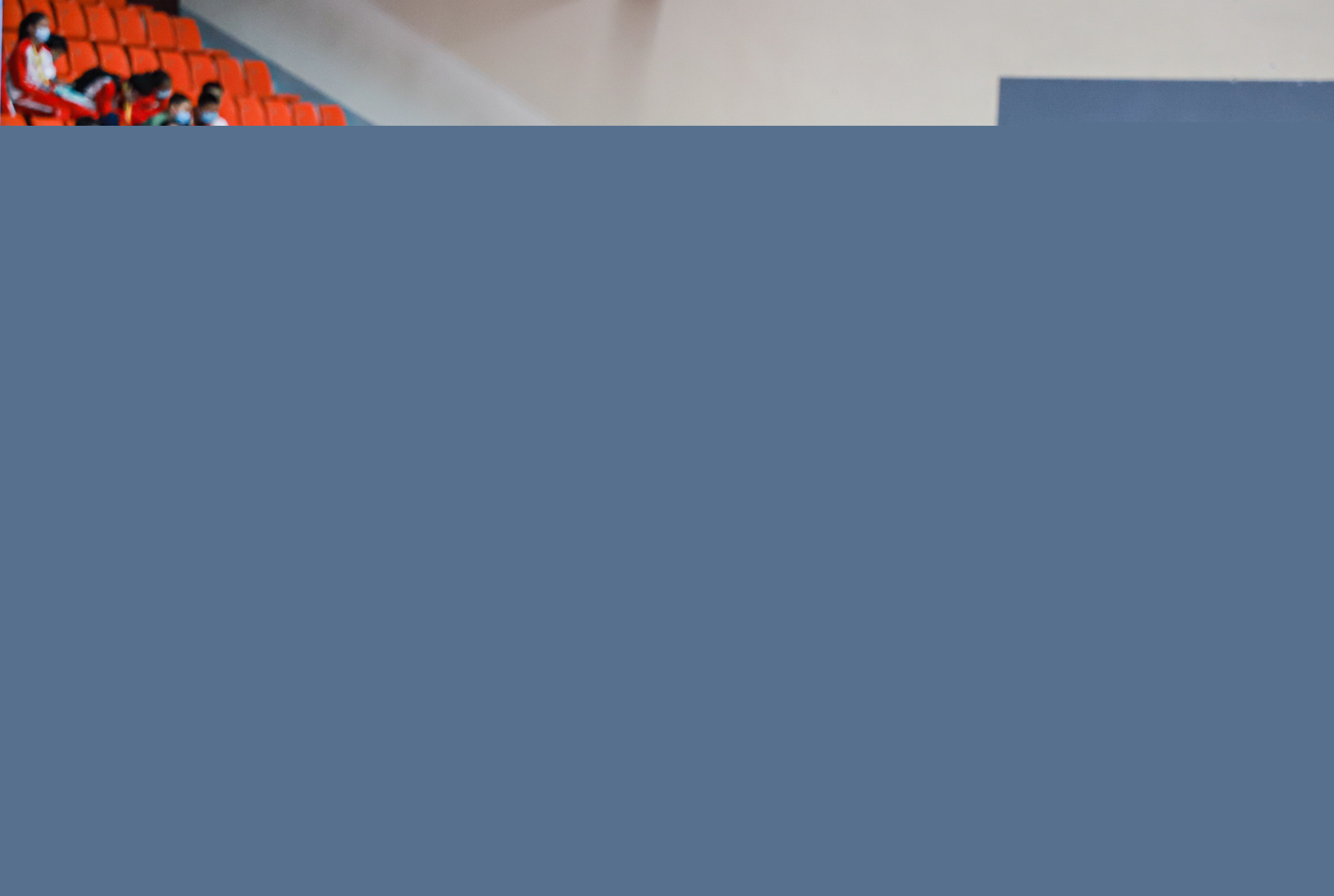 逐渐拉开 逐渐拉开