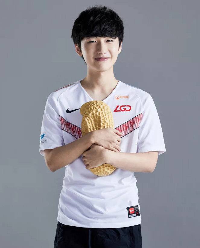 他并非只等 他并非只等